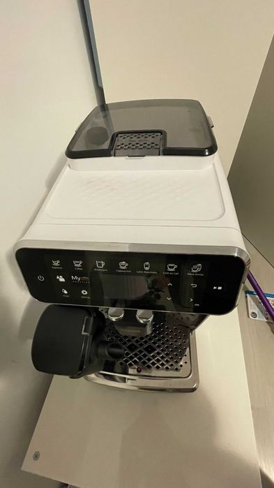 Espressor automat Philips 4300 (incl. sistem spumare lapte LatteGo)