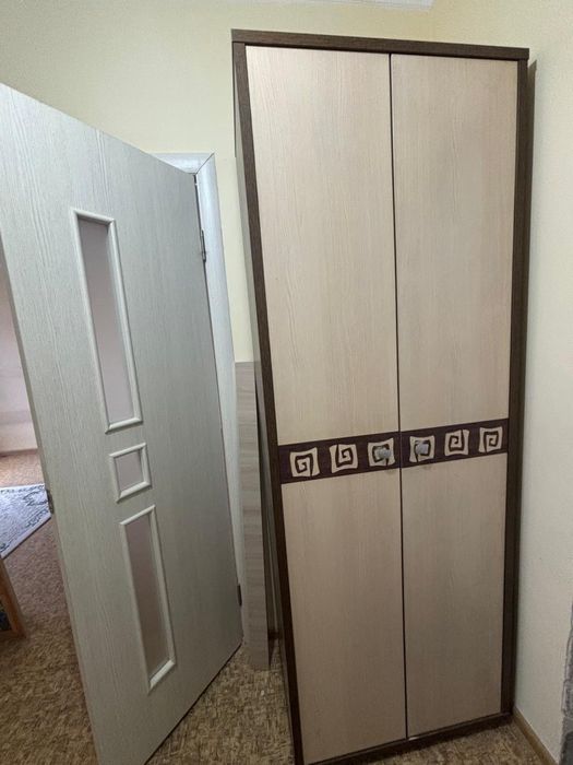 Продам шкаф б/у для прихожей