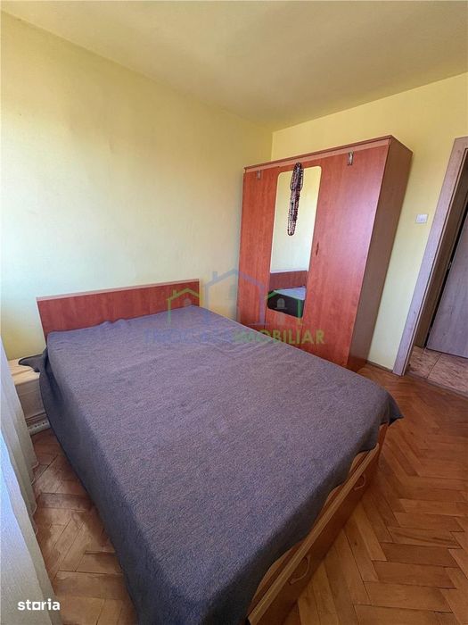 Apartament 4 camere zona McDonald''s