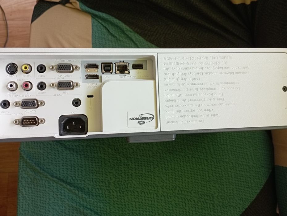 Продавам проектор SONY - VPL EX 315