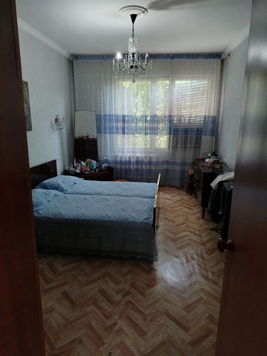 Продаётся Чиланзар 9 3комн.Балкон 1,5*6.