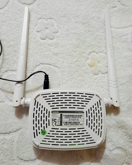 Router Tenda Wireless N300 - Easy Setup N301
