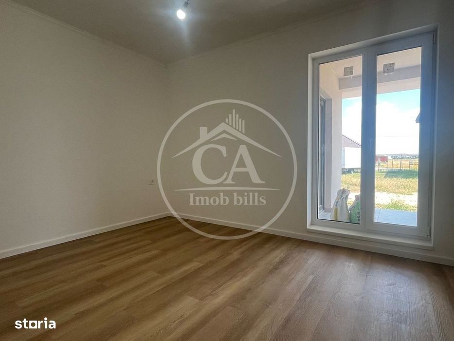 Casă de vânzare cu 4 camere în Santandrei , Bihor