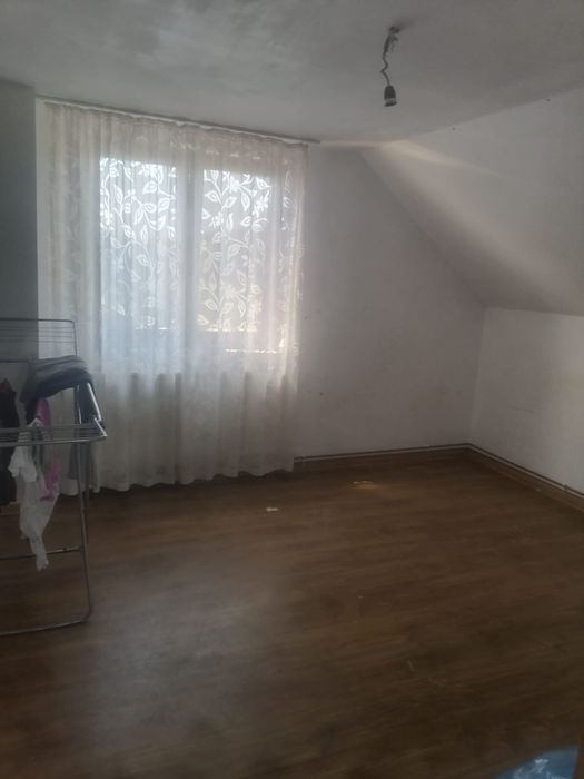 Casă parter+mansardă cu teren intravilan