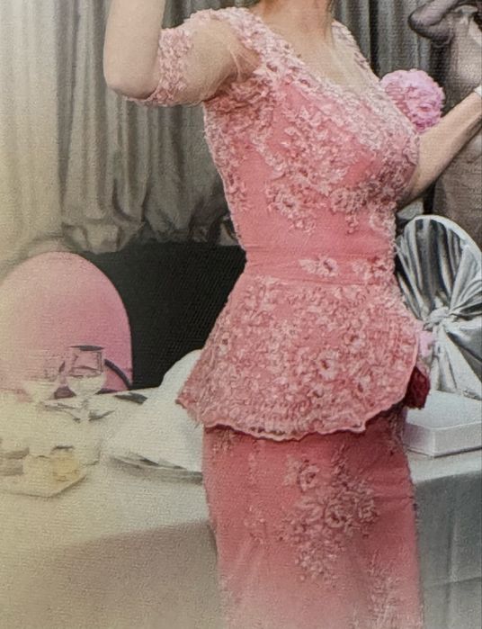 rochie dantela frantuzeasca roz