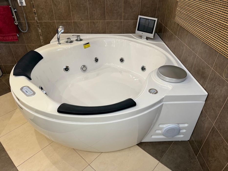 Ванна "Джакузи" Rans