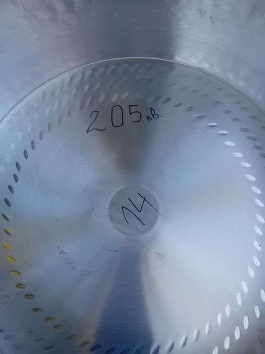 казани неръждавейка.Големи  тави