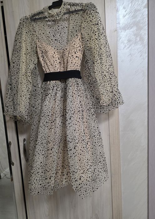 Ефектна рокля  - нова