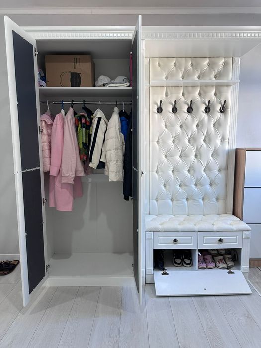 Шкаф - прихожая!