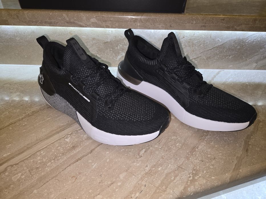 Under Armour - Обувки за бягане HOVR™ Phantom 3 SE