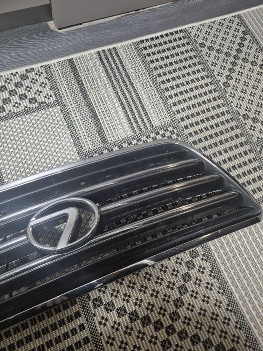 Решетка радиатора Lexus gx470