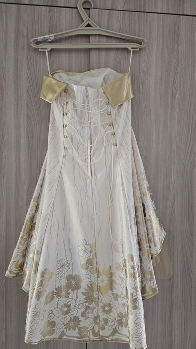 Платье с корсетом