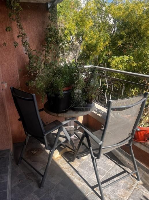 Дава се под наем Тристаен апартамент в Пловдив, Център - 100 кв.м за 525 € - Снимка #11