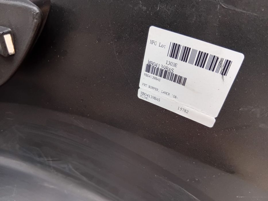 Передний бампер Mitsubishi Lancer 10