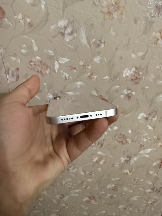 iPhone 12 белый 64 гб