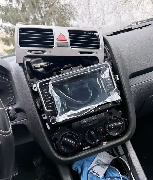 Navigatie 2GB / 64GB Android Auto / Apple CarPlay pentru VW Volkswagen