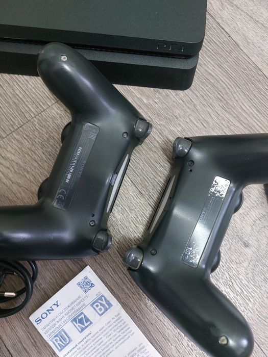 Sony Playstation 4 Slim