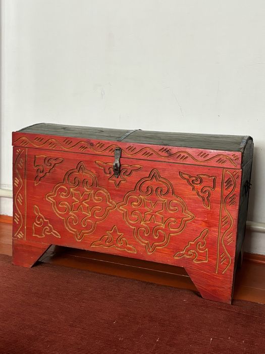 Сандықтар сатылады