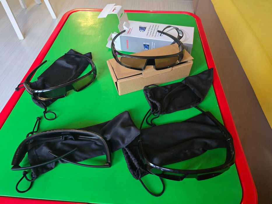 3D очила TOSHIBA