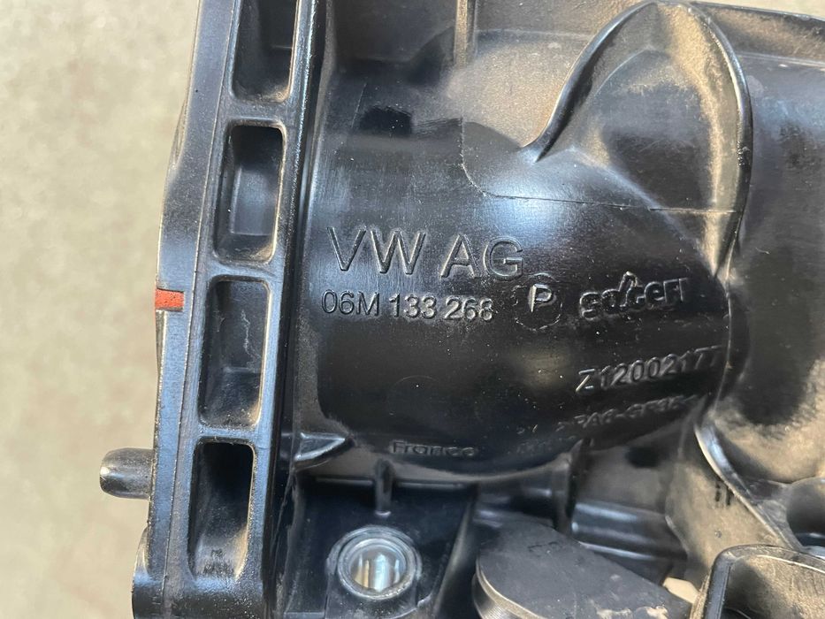Galerie admisie dreapta Vw/Audi/Porsche TFSI cod 06M133268P