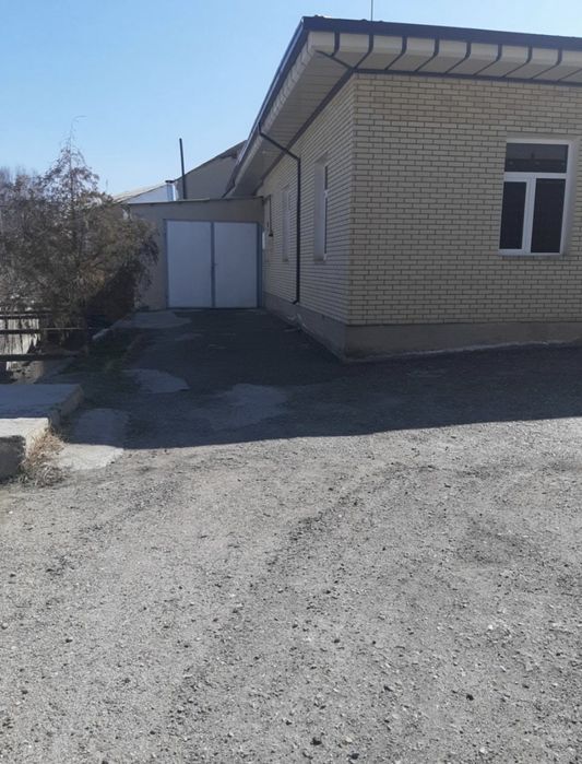 Ҳовли.Ғиждувон.центр.Парк кӯча.2 та санузел.Шароити зӯр.6 та хона.