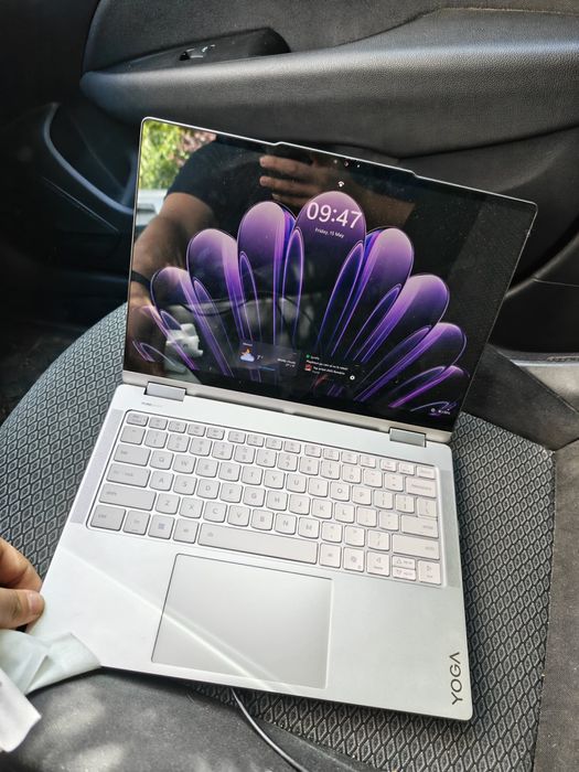 Lenovo Yoga 7 2-in-1 OLED 14” Ryzen AI 7 / 32GB / 1TB / GARANȚIE