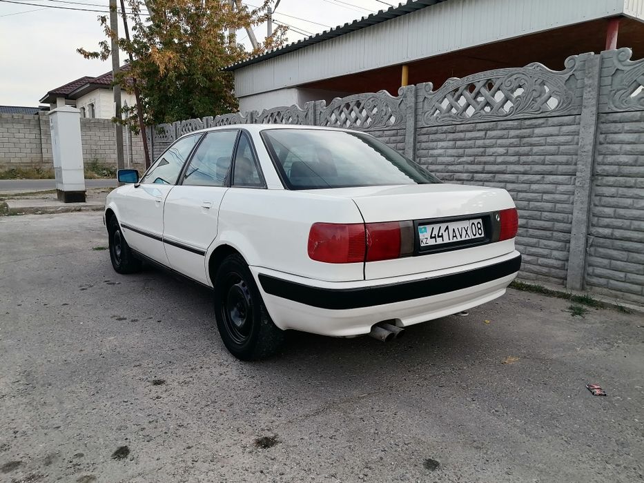 Продаю Audi 80 B4