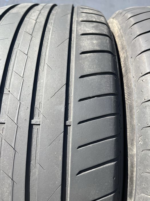 2 бр. летни гуми 225/45/17 Vredestein DOT 0423 4 mm