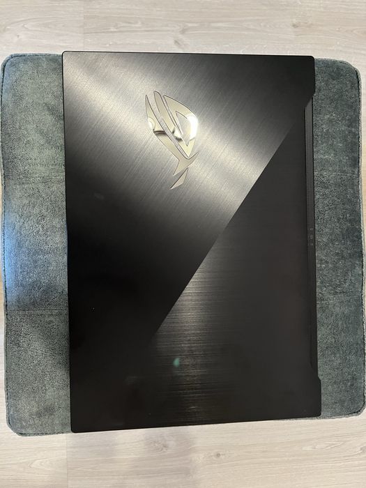 ASUS ROG zephyrus