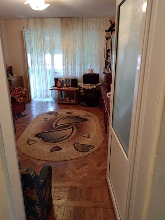 Vanzare apartament 3 camere decomandat Onesti (jud. Bacau) la "Trei magari" proximitate educationala si agrement