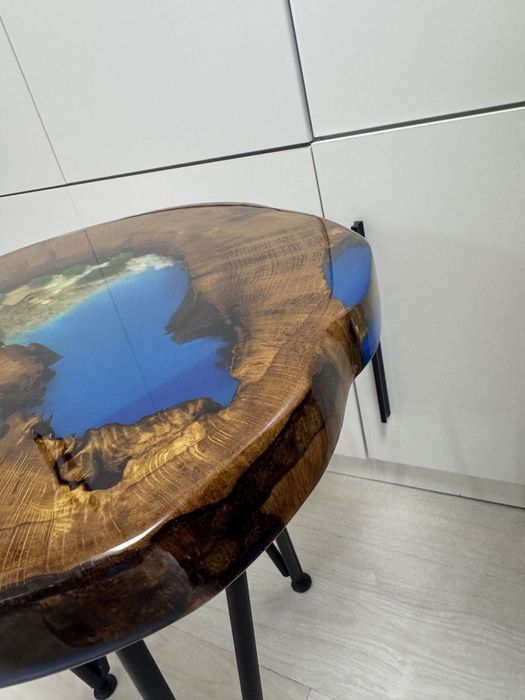 Masuta de cafea din rasina