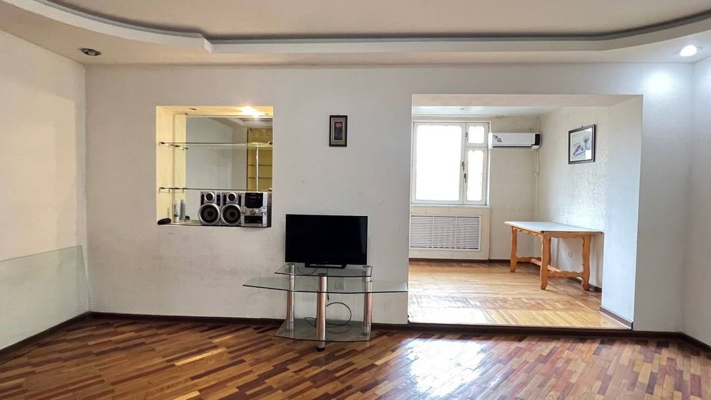 центр Ташкента, продается квартира, 80 кв., 3/2/4, 145 школа