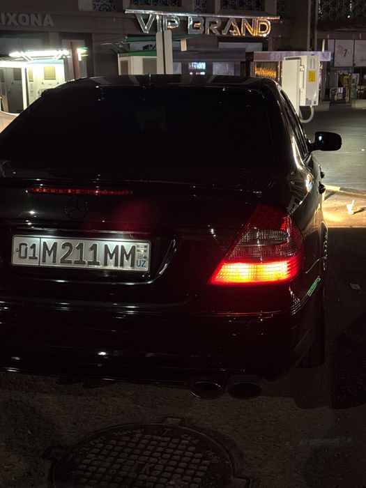 Merceden Benz W 211