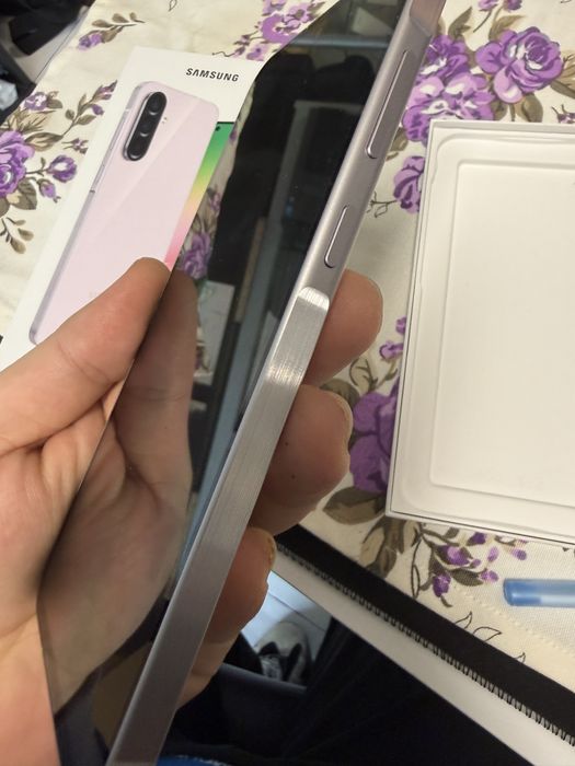 Samsung Galaxy A56 roz 128GB impecabil ca nou