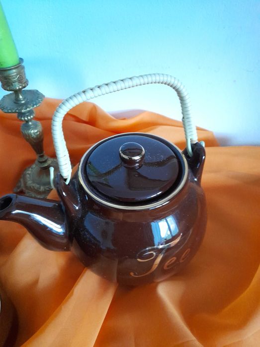 Set ceai porțelan fin – ibric + 6 cești – impecabil