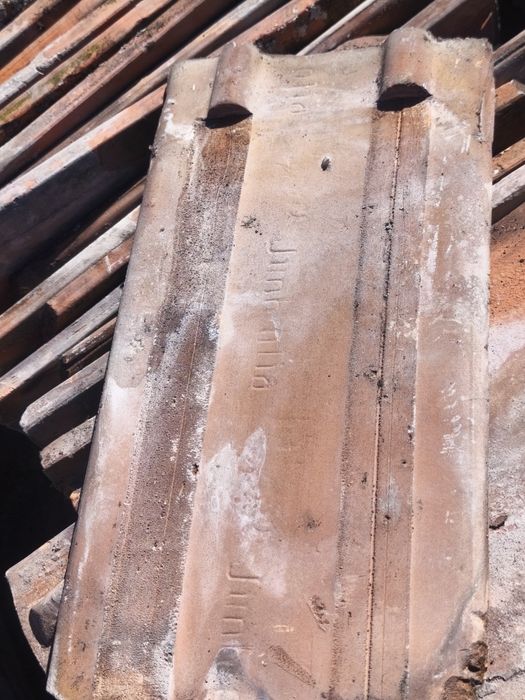 Țiglă solzi ceramică veche din renovare – Jimbolia, Duna, Bramac – Stare buna