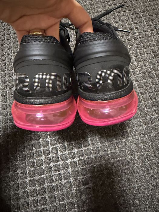 Vand adidasi Nike