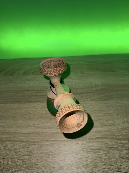 Kendama Johnny Raekes Broken Shape - Antiskid 2.0 maple & cherry