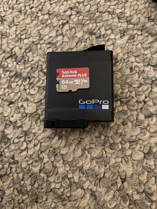 Gopro hero 7 black SanDisc 64GB included