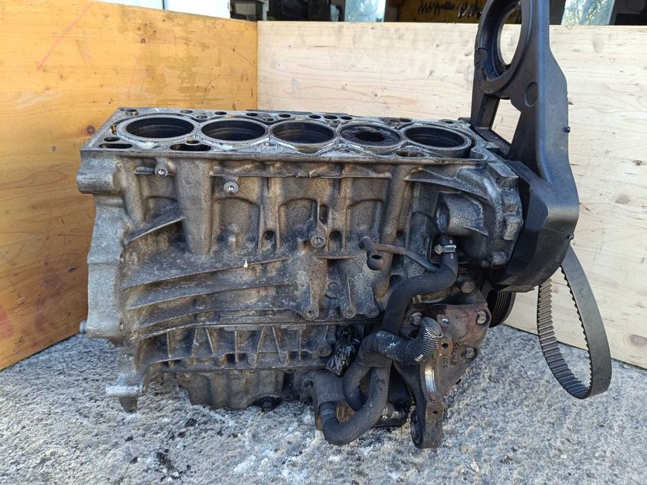 Bloc motor D5244T14 XC60 2010 30777125 fara baie de ulei