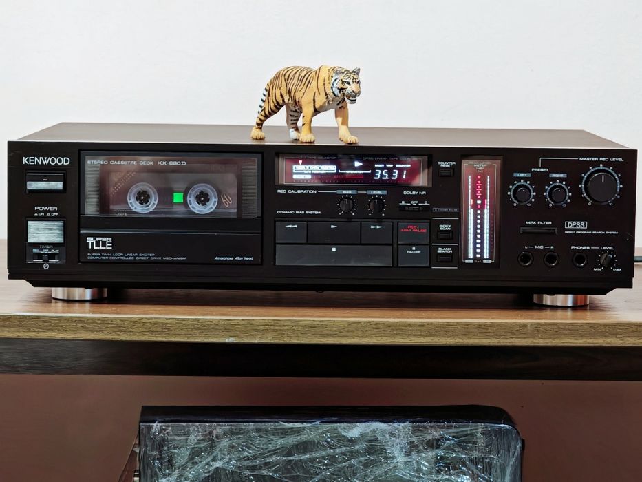 Kenwood KX-880D. Cap serie gama KX-D. Full Direct Drive [FDD] Preț fix