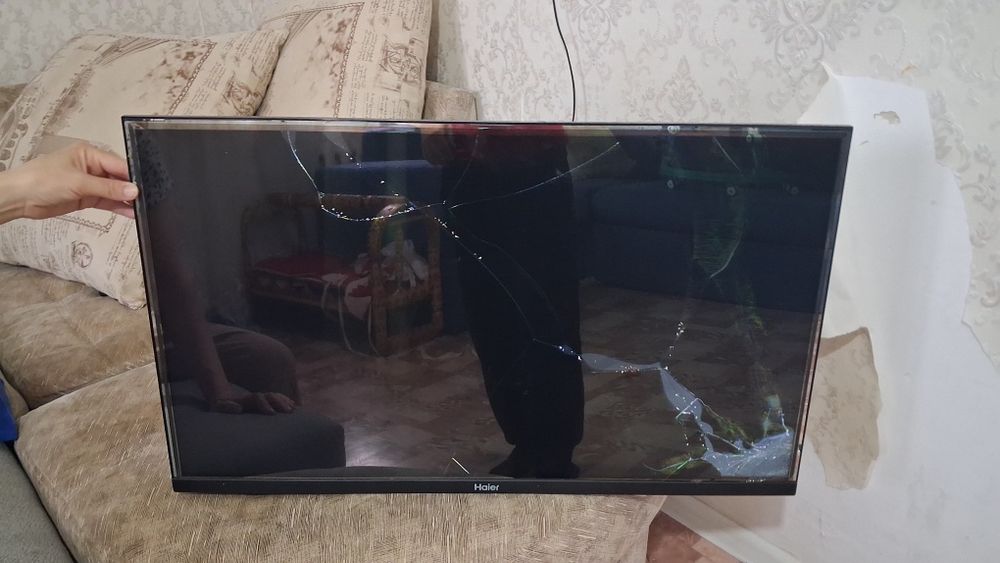 Телевизор на запчасти