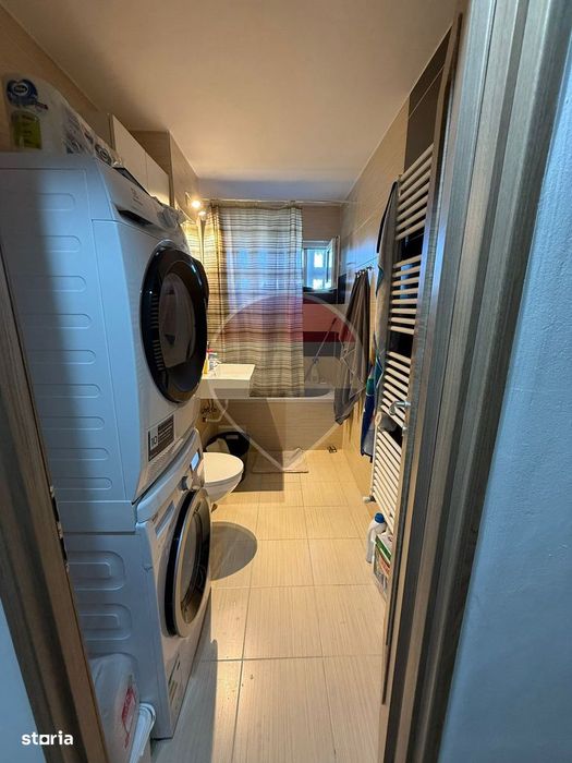 De închiriat: Apartament 4 camere DECOMANDATE