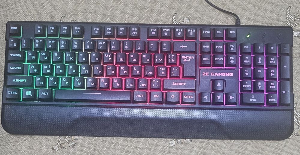 Клавиатура, 2EGAMING, мембрана,  б/у, но в отличном состоянии.