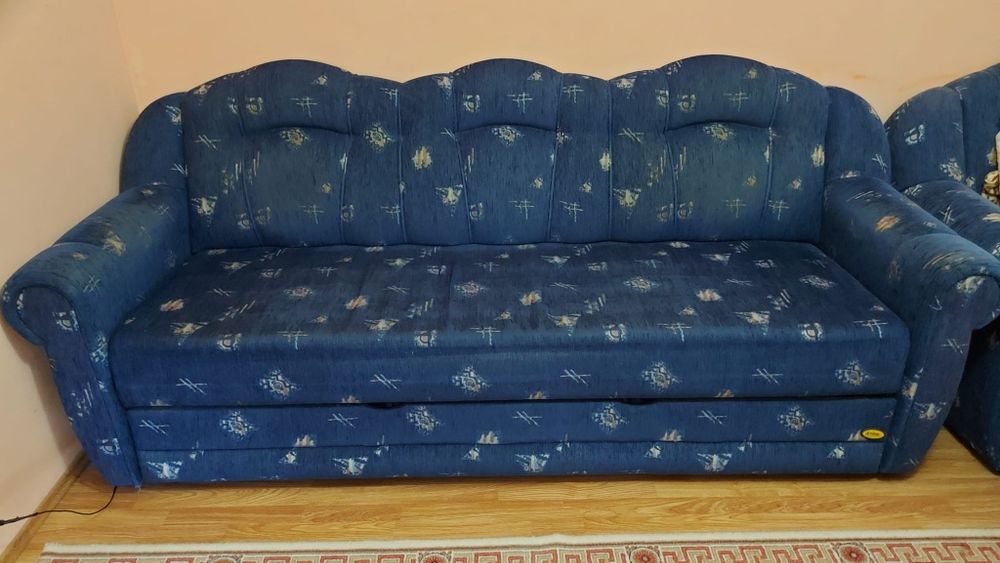 Set canapea extensibilă + 2 fotolii