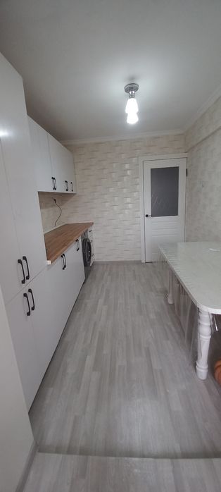 Продам 4× комнатную квартиру