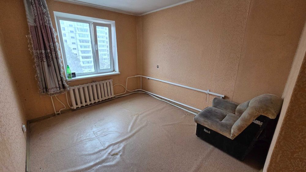 Продам квартиру на 8-м микрорайоне