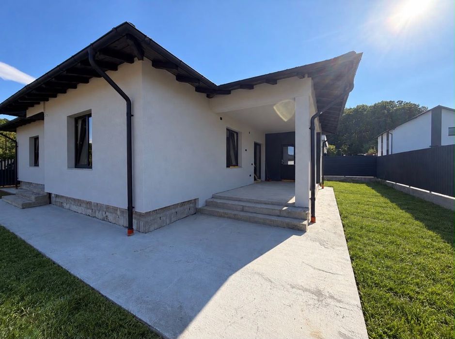 Vând casa Smeura