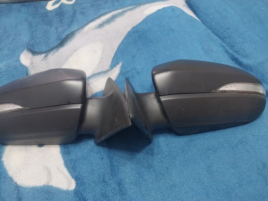Продам зеркала от лада веста