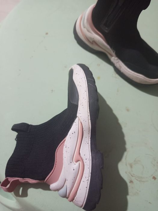 Ghete zara 27 stare foarte buna